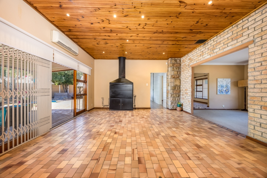 5 Bedroom Property for Sale in Soneike Western Cape